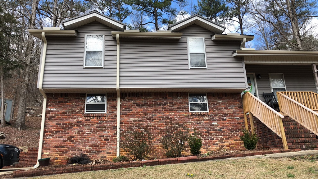 usaroofingal's tweet image. Gutters are vital &amp;amp; a must for all homes. Check out these we just installed in Warrior, AL! #gutters #gutterservices #finishedproject #guttercompany #guttercontractor