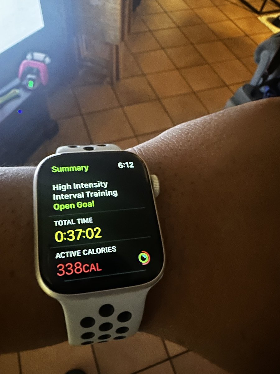 Finishing out the work week strong 💪🏽 Thanks for the motivation @chris_zone4 @Taft_Principal <a href="/MustngPrincipal/">Michele Torres</a> <a href="/CoachSDavy/">Stephanie Davy</a> <a href="/Mrs_PattersonNM/">Mrs_Patterson</a> <a href="/mrsotero505/">mrsotero505</a> <a href="/MrsGonzales123/">Stefanie Gonzales</a> <a href="/HannahMainolfa/">Hannah Mainolfa</a> <a href="/DEESPrincipal/">Double Eagle</a> @LCHS_Keilbarth <a href="/swim100/">elayne brucker</a> <a href="/AD_Weems/">Brian Weems</a> <a href="/CicelyRyan9/">Cicely Ryan</a> <a href="/angadcox/">Angie</a> <a href="/LRESchool/">Principal</a> <a href="/APSWellness/">APS Employee Wellness</a>