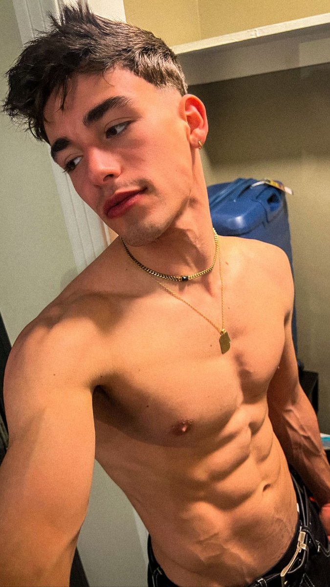 UpdateMandon's tweet photo. 🤳| Alex Mandon via IG-Stories https://t.co/fzuRPzL8um