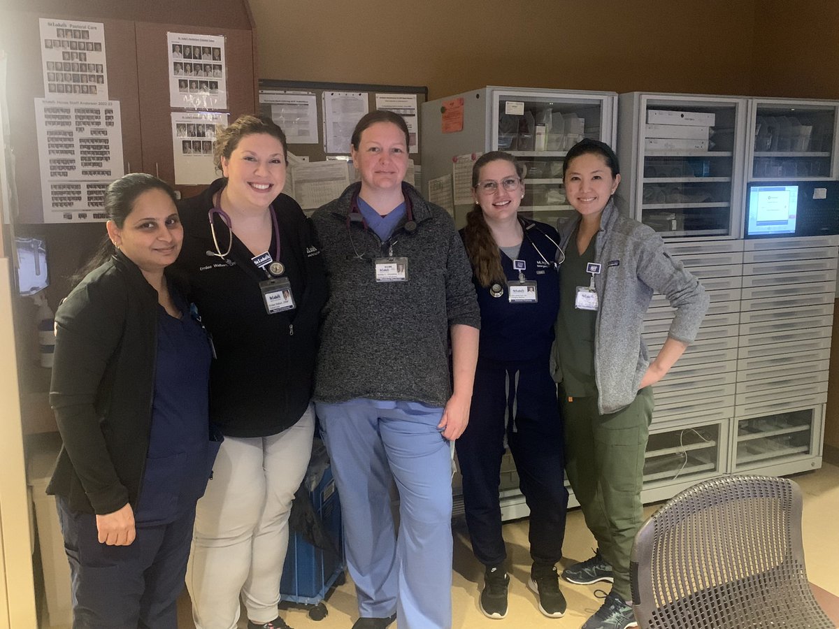 StLukesEM's tweet photo. Who runs the [MICU/SICU] world? #girls #emergencymedicine #Match2023 https://t.co/doz7G44886