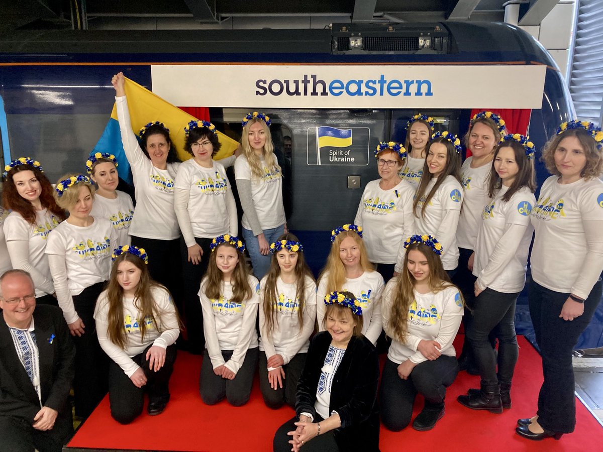 Members of the Canterbury for Ukraine Women’s Choir at London Cannon Street station earlier today at the naming of 707001 #SpiritofUkraine