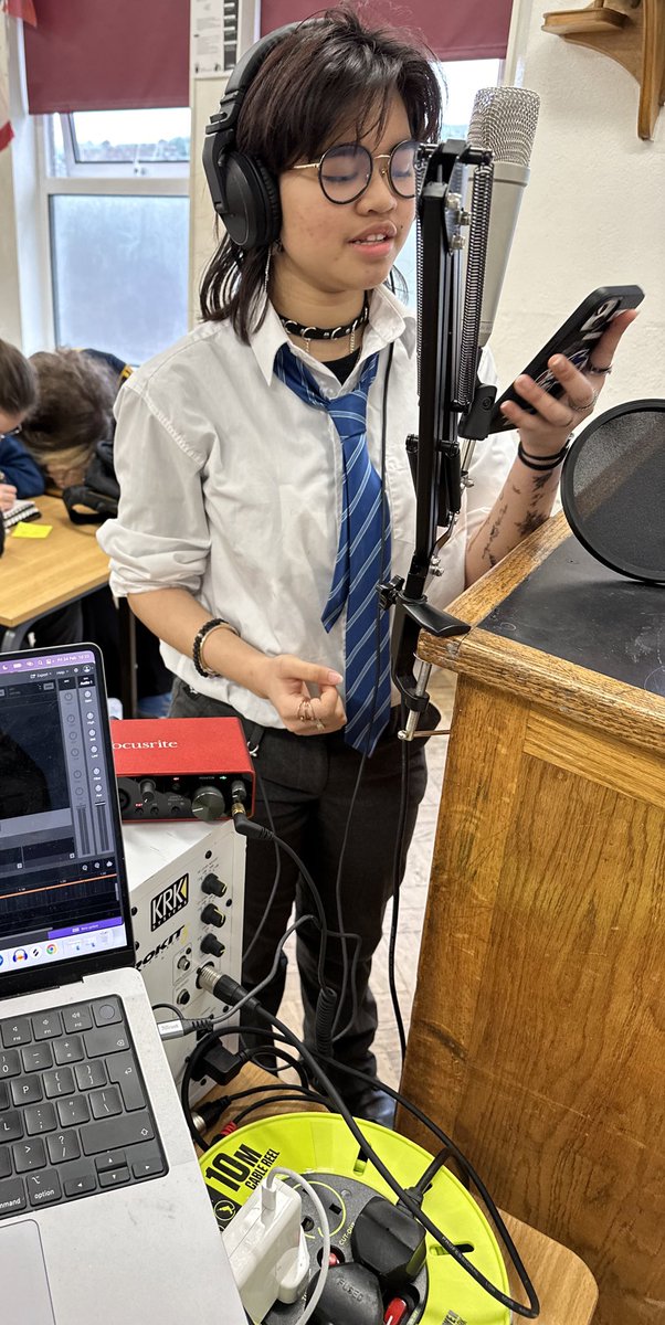 Stevie G (@steviegrainger) on Twitter photo Great music session in <a href="/DeerparkCBS/">Coláiste Éamann Rís - Cork City</a> with <a href="/SampleStudios/">Sample-Studios</a> including Spanish students Javi & guillermo & our special guest <a href="/mmcgrathtd/">mmcgrathtd</a> 🎧 Great music session in <a href="/DeerparkCBS/">Coláiste Éamann Rís - Cork City</a> with <a href="/SampleStudios/">Sample-Studios</a> including Spanish students Javi & guillermo & our special guest <a href="/mmcgrathtd/">mmcgrathtd</a> 🎧
