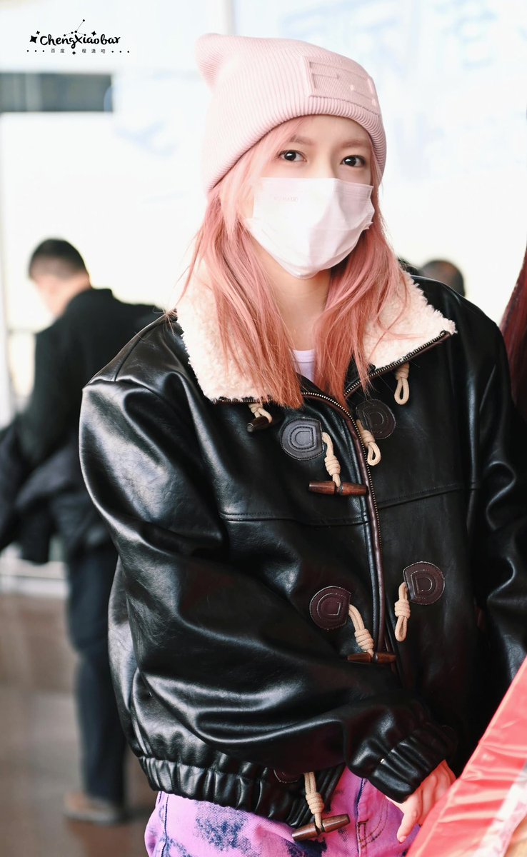 chengxiaobar's tweet photo. 230224 Beijing Airport

See you next time🥰

#ChengXiao #程潇 #성소 
@chengxiao_0715 https://t.co/nt4QyrIUSs