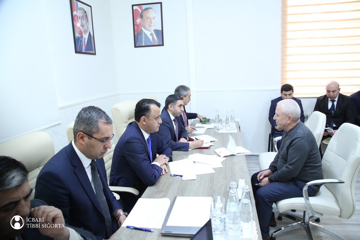 Xaçmaz Rayon Mərkəzi Xəstəxanasında Xaçmaz, Şabran və Siyəzən rayon sakinləri ilə görüşdük. Onların müraciətlərini dinlədik və məsələlərin həlli üçün müvafiq tapşırıqlar verdik.