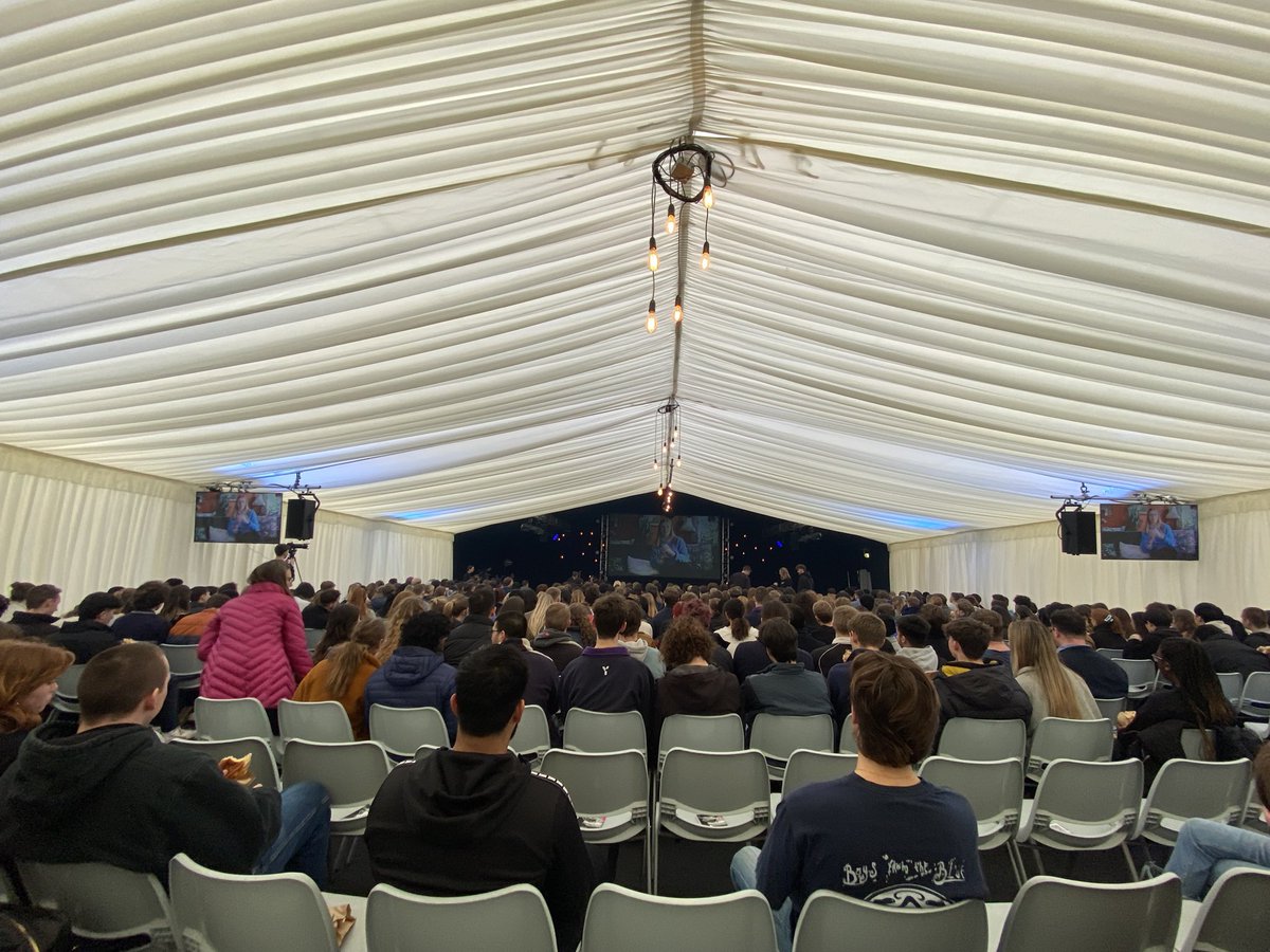 Durham_CU's tweet image. So excited to have 450+ students in the tent today for our final lunch talk at our events week #MORE with David Wilkinson from @StJohnsDurham on the question “Has science removed the need for God?”