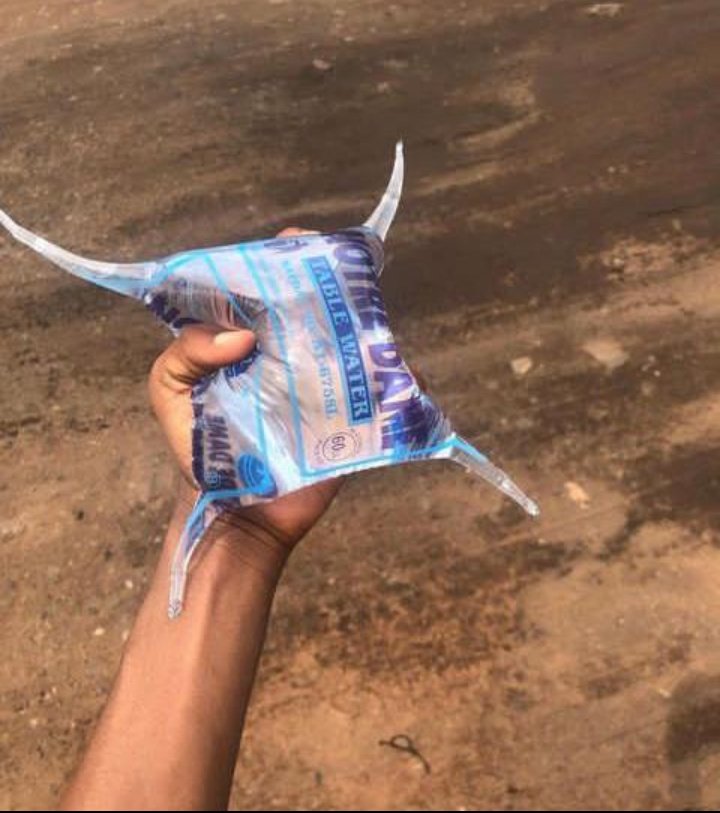 ModedeSamuel's tweet image. Who never do pure water like this before

WhatsApp atikuandtinubu afrobeat Wizkid #Yourwaistchallenge #heartattack #asiwajubaby #AsiwajuForAll