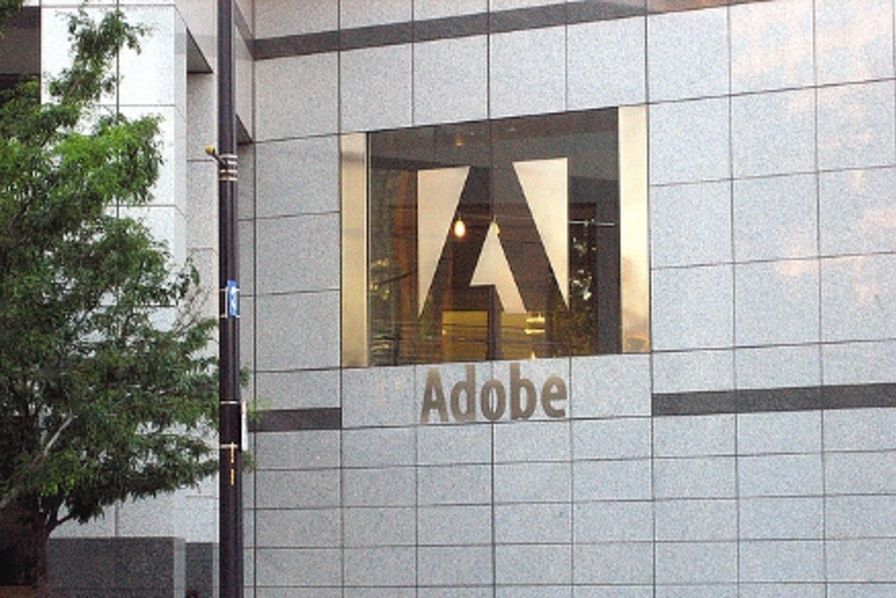LUsineDigitale's tweet image. Antitrust : le gouvernement américain lance une action en justice contre le rachat de Figma par Adobe dlvr.it/Sjx7mg #AdobeSystems #Conception