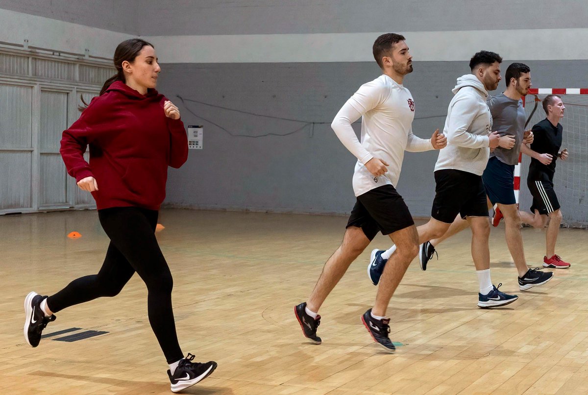 RGPolice's tweet photo. Thinking of joining the RGP but unsure about the Fitness Test?  
Why not try the Test at Victoria Stadium's MUGA at 7pm on Tues 28 Feb? 
You’ll need your running kit &amp; ID.
Don’t worry if you don’t feel ready yet – there’ll be other chances to do it.

#Recruitment #BleepTest https://t.co/s2hV57KcWe