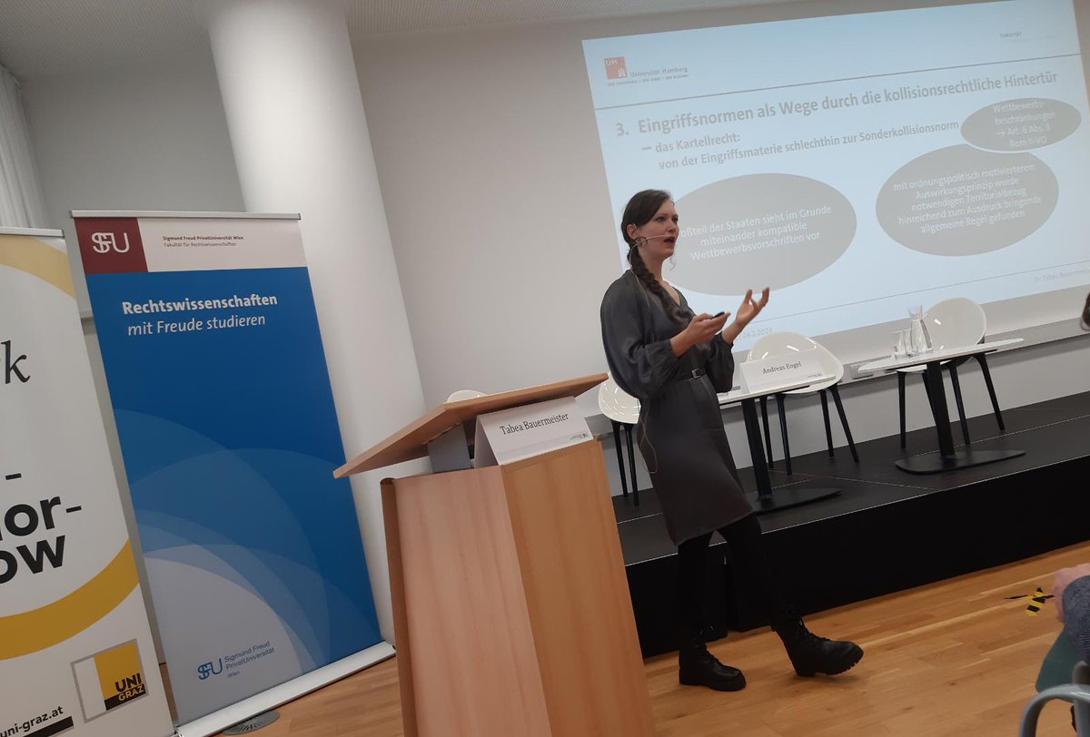 Tabea Bauermeister <a href="/unihh/">Universität Hamburg</a> referiert zur RomII-VO und der #CDSSS, der Corporate #Sustainability Due Diligence Directive, bei der #YoungPIL23 #IPRNachwuchs <a href="/FreudSfu/">Sigmund Freud PrivatUniversität Wien</a>