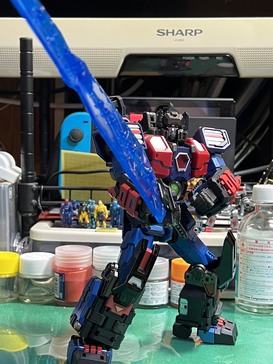 Baron01301's tweet photo. perfect effect ガーディアン
新品をようやく手に入れる事が出来ました。実際に遊んでみると、ビッグモード時の頭部のバランスも違和感が全く無いです。カラーリングも合っていてカッコイイです。良い買い物でした。
#perfecteffect
#非正規TF https://t.co/cWenZ7a1wJ