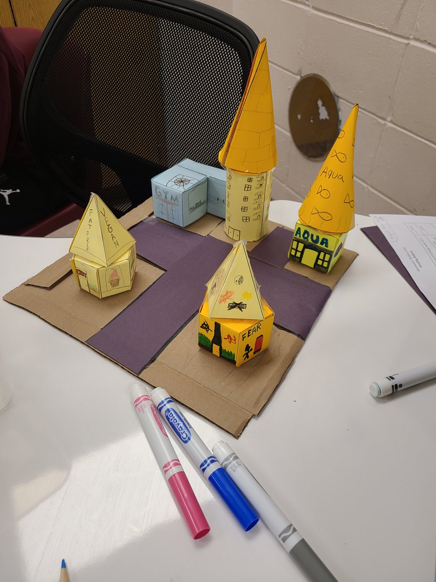 DDE_MsCisek's tweet photo. Honors Pre-Algebra are hard at work wrapping up their "Build a City Geometry Project". Check out our construction zone. Volume and surface area calculations in progress! Stay tuned for the final cities next week! 
#ddechallengeaccepted @DDEGambino @DDE_AGiarratano https://t.co/xMb5QHWUGQ