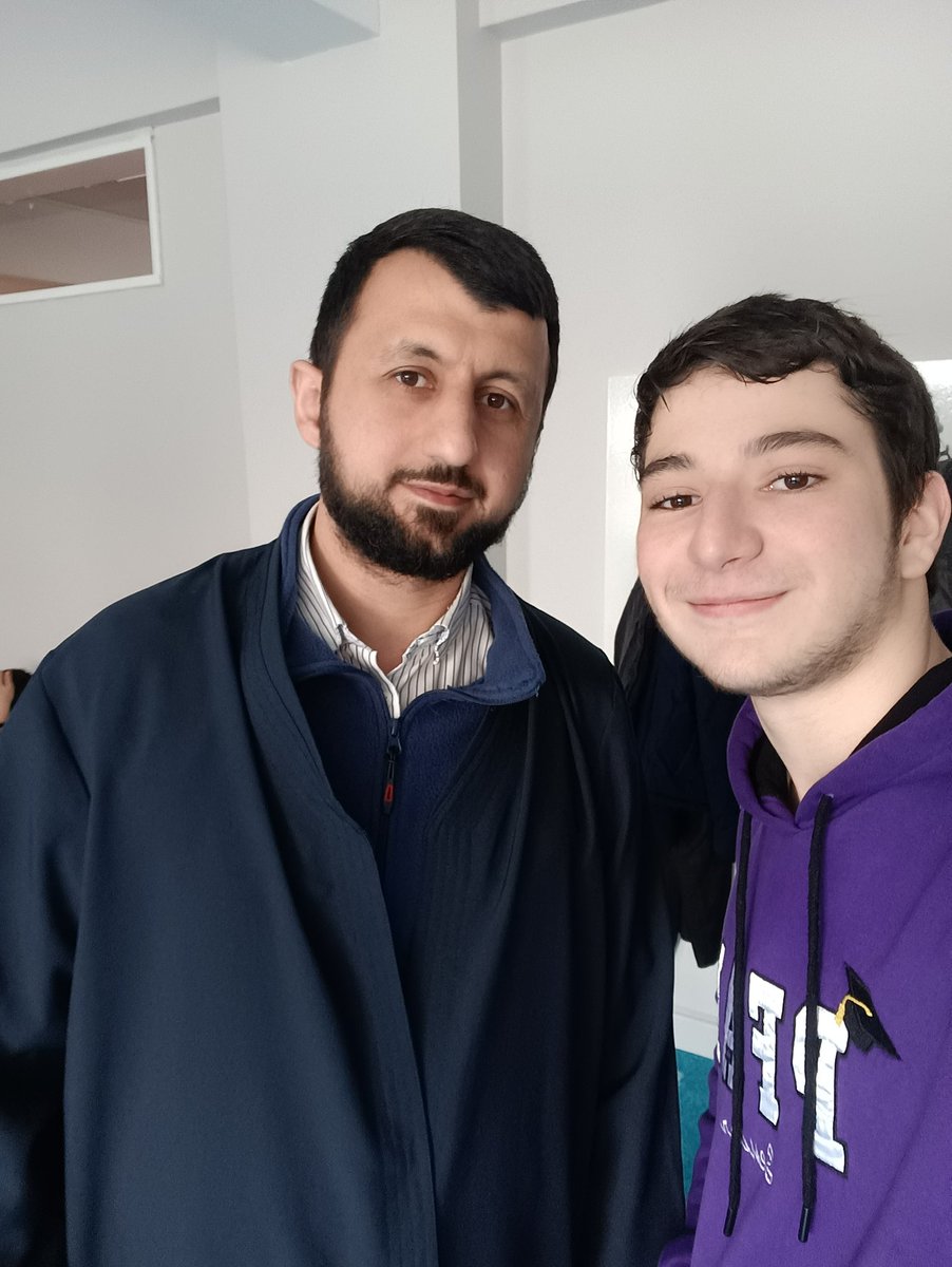 hhuseyinalpp's tweet photo. #pfal Pendik Fatih Anadolu Lisesi Mescid-i açıldı. İlk cuma namazımızı kıldık. Emeği geçenlere teşekkür ederim. https://t.co/mPrhfYg1i7