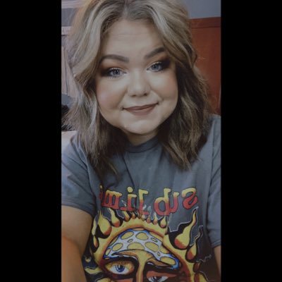 NicholeAnn9's tweet photo. #NewProfilePic https://t.co/odZR5fWsdK