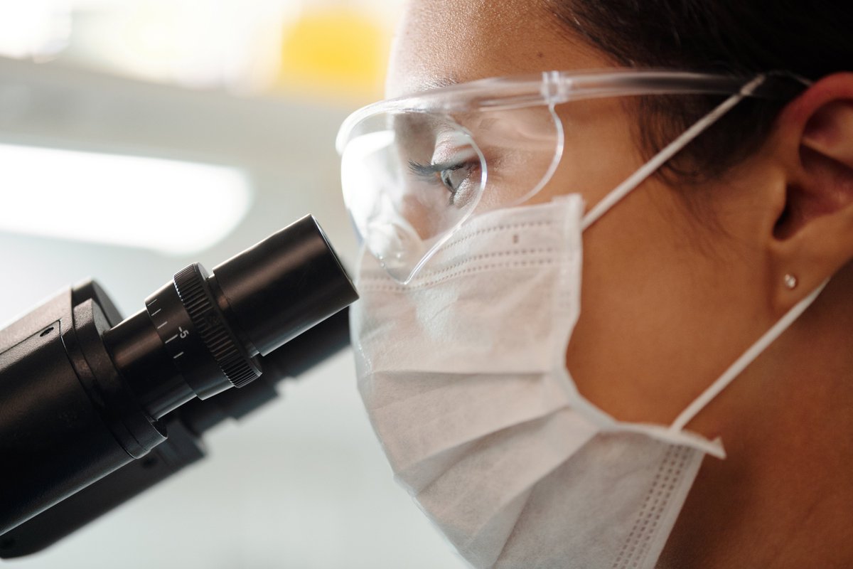 Nominations now being accepted for the 2nd annual IARC Award for Women in Cancer Research.
The award🏆 recognizes outstanding contributions of scientists who identify as women in the field of cancer prevention research. 
Nominations by 12 March,11:59pm CET tiny.cc/IARCAwardNomin…