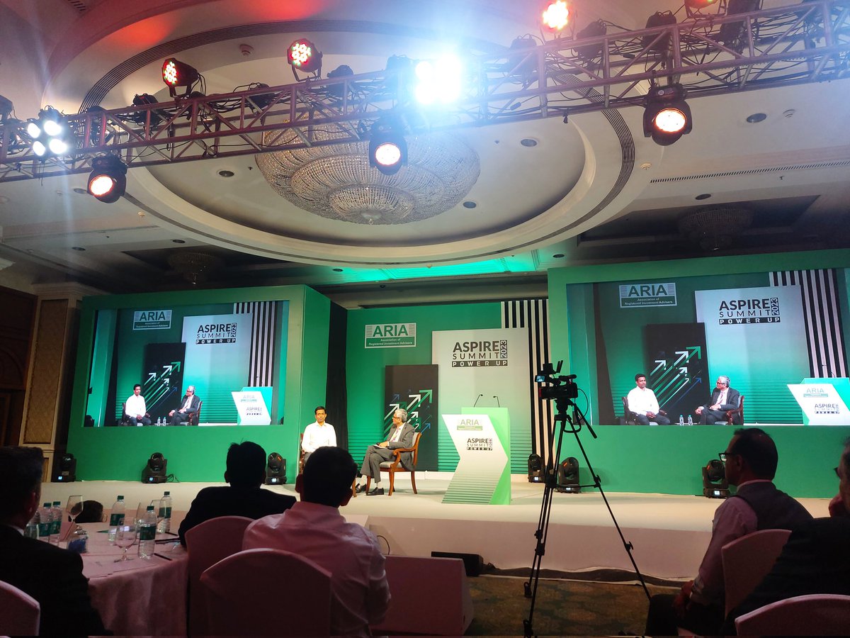 twtshahlove's tweet photo. Amazing insights from @PGopichand73 

-Keep the kid in you alive thru thick and thin
-Process is king
-Ignore mistakes/failures for longer term success
-Process is the king 
-Most importantly stick to basics and always be happy 

#aspiresummit #aria @aria_india https://t.co/LLYQ4d9REE