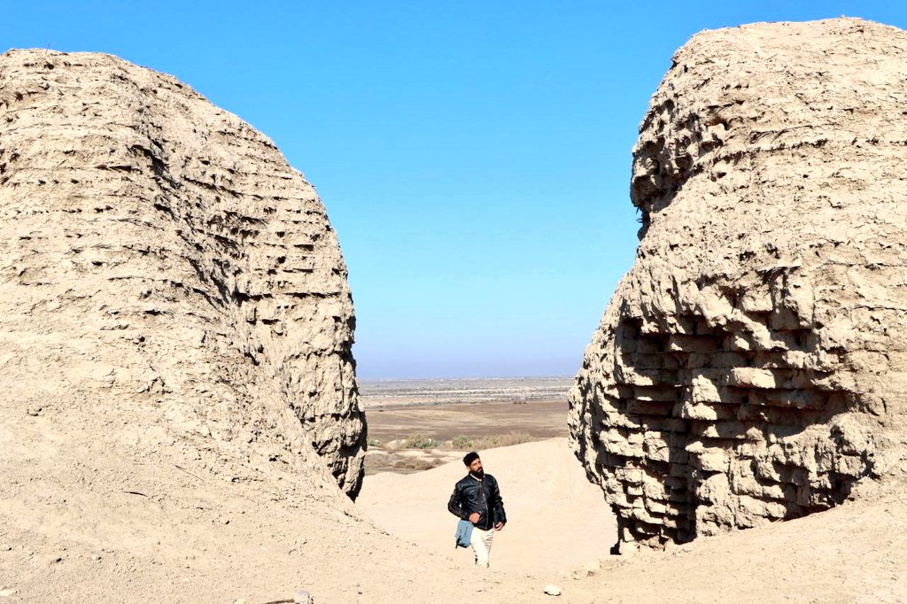AqeelAlmansrawi's tweet photo. We have about five kinds of threats on the archaeological sites in the southern of Iraq, if we don't put solutions we will lose many of those sites a specially with #climate_changes cases in these days. #archaeology https://t.co/Lmskx1SbJj