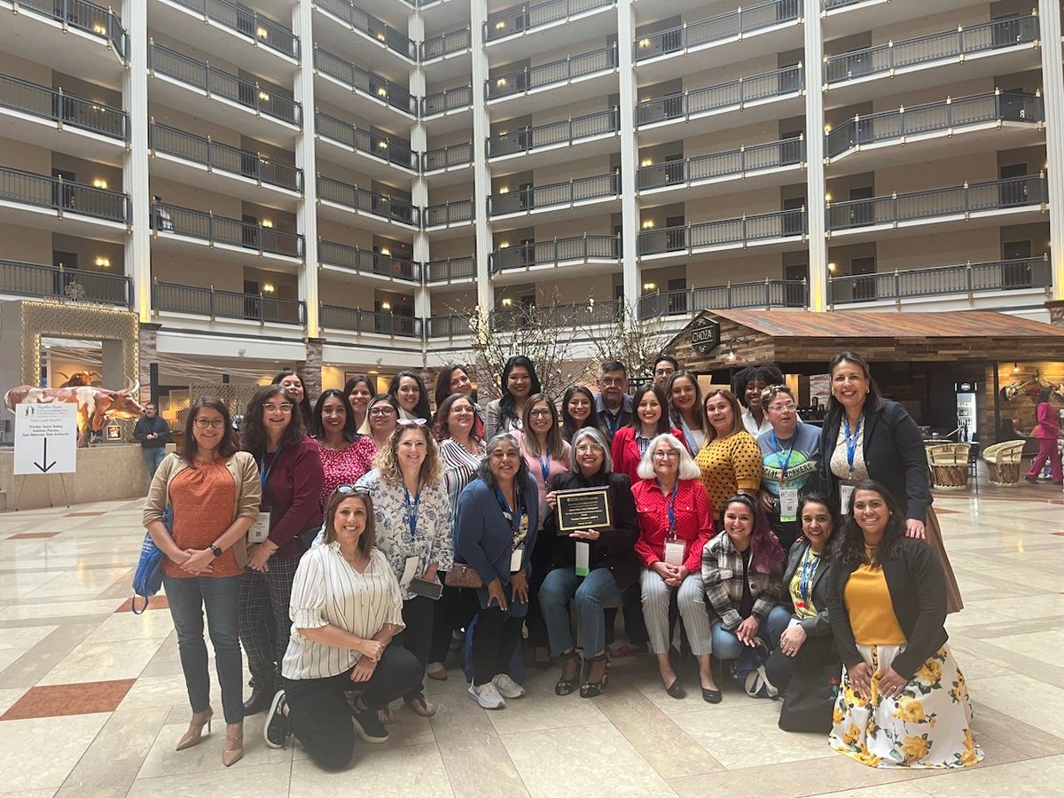 SAISD_FSSS's tweet photo. @SAISD πͺ repesentation @sswconf. #txschoolsw at its best. PLUS Texas School Social Worker, Carmen Thatcher. Doesn't get any better β€ @SAISD_Counselor @SAISD_SASS https://t.co/eA8Ad0Cr2Q