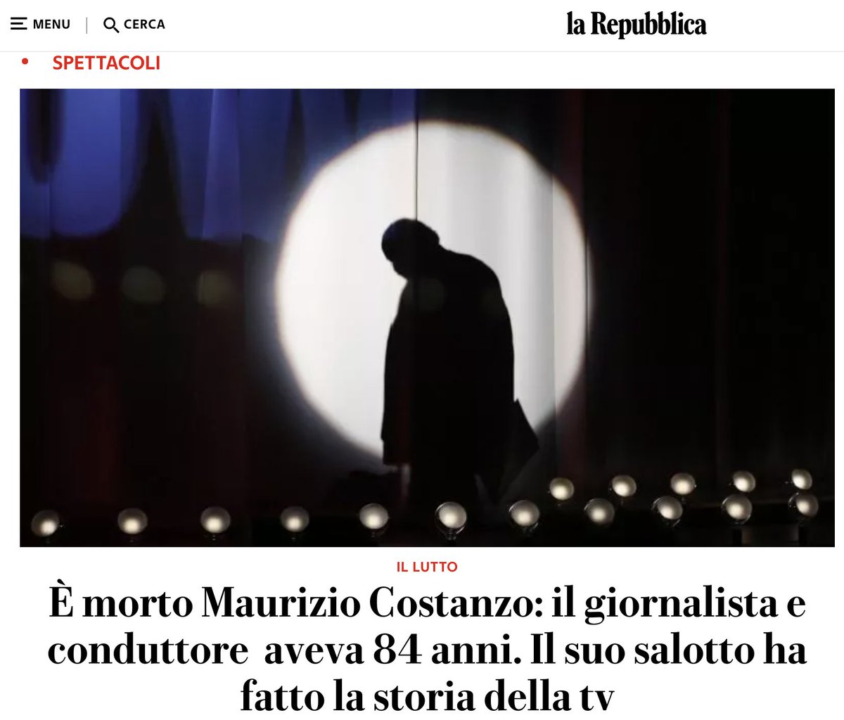 TheSillyOne's tweet photo. Imbarazzante “infortunio” di @repubblica, la home per diversi minuti ha mostrato questa foto. Non sembra anche a voi un #mauriziocostanzo con una corda al collo?
Come hanno fatto a non accorgersene? #costanzo https://t.co/B2a3iwgC7j