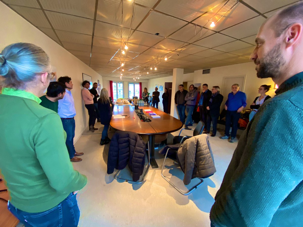 Architectes_NA's tweet photo. 🤝Après la réunion du Bureau, les élus de l’Ordre ont eu le plaisir de recevoir leurs confrères architectes de Dordogne à l’occasion d’un déjeuner convivial à #Périgueux
Merci à #PérigordHabitat pour son accueil dans leurs locaux. #TeamArchi https://t.co/zRE5hk4IvJ