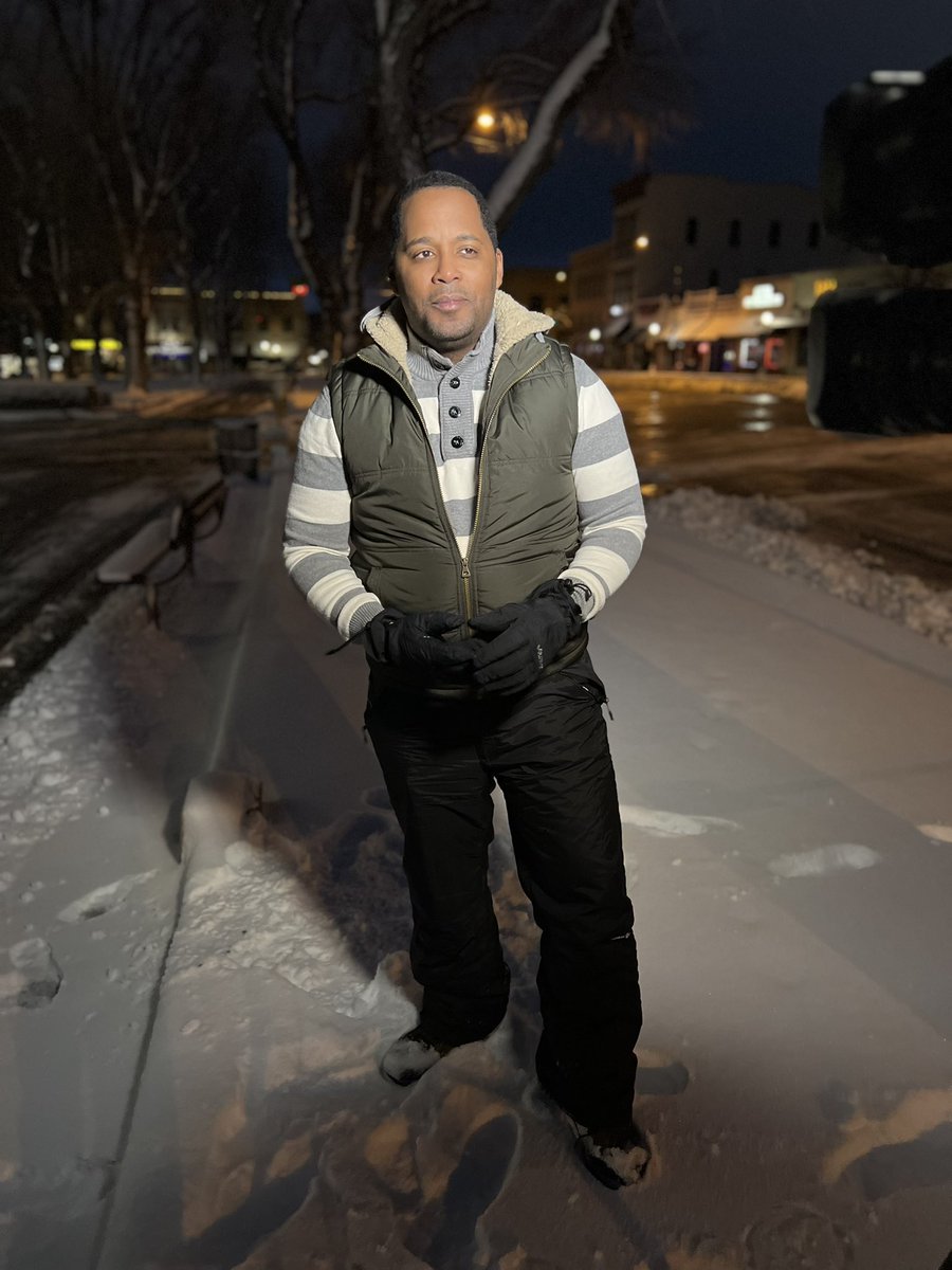 FREEZING FRIDAYS: An early morning wake up call to hang out on @12News #TodayInAZ

We’re live in #Prescott with an update on the cleanup after a winter storm dumped inches of snow in the area.

#News #AZ #AZWx #Cold #Snow #Freezing #Storms #Friday