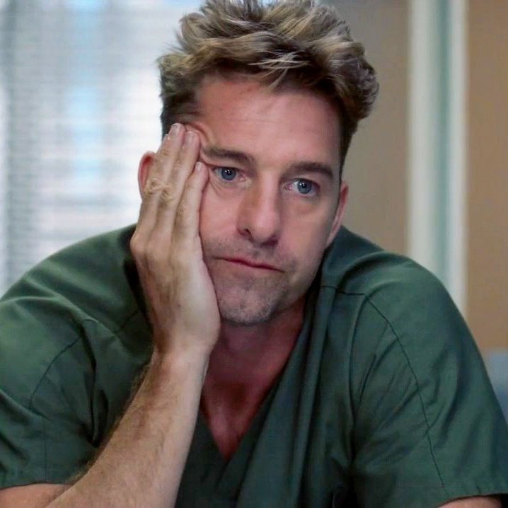 KarolRuizk's tweet photo. @GreysABC It's good that they fixed the embarrassing "pick me, choose me, love me", but Meredith telling a man who has shown he loves and respects her since day one that she's not gonna beg him to love her doesn't make much sense #GreysAnatomy https://t.co/ew16vVYebj