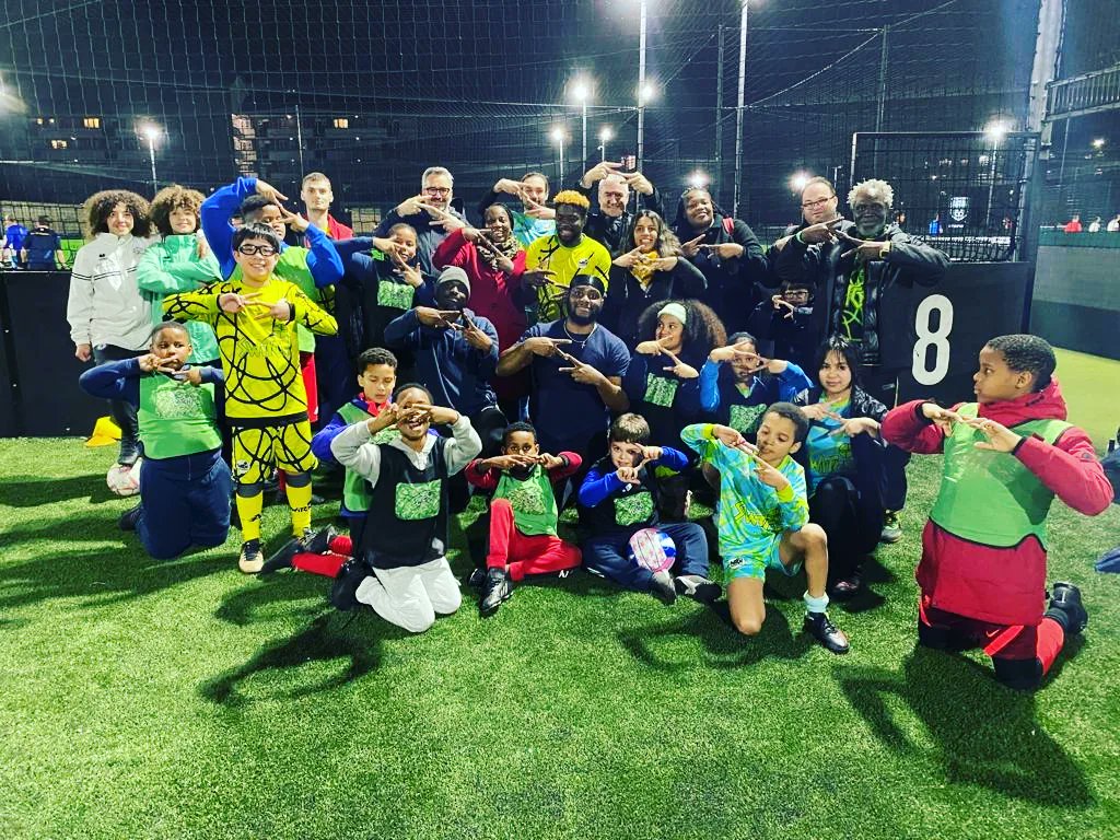 SwitchSportsUK's tweet photo. Earlier this week, we had many interesting conversations about the future of SWITCH.
Many thanks to :
Tim Hollingsworth -
CEO SPORT ENGLAND
Viveen Taylor - 
SPORT ENGLAND
Director of Diversity,Equality and Inclusion
Isha Sadiq - 
SPORTED UK
Head of People, Culture and Inclusion https://t.co/StXeRTLzfF