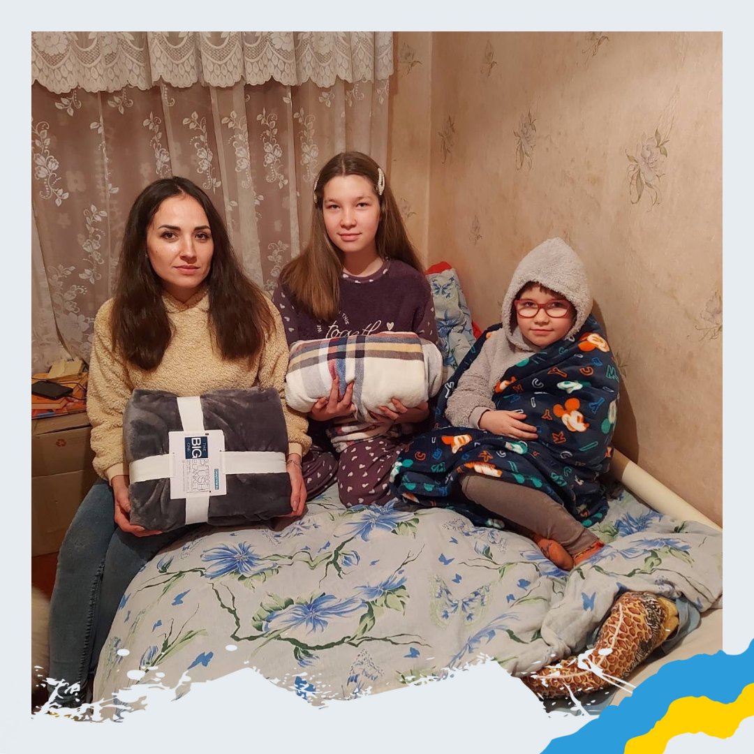SunriseUkraine's tweet photo. At the end of 2022, Pavel Khodorkovsky,Elena Dobrovolskaya were able to gather about 100kg of #humanitariancargo for #Ukrainians. Warm clothes,blankets are distributed among the residents of #Kharkiv, some bring sent to Hospitals.
You can help
https://t.co/qO7oELgaF2
#warmUkraine https://t.co/64EnHR1Q4b
