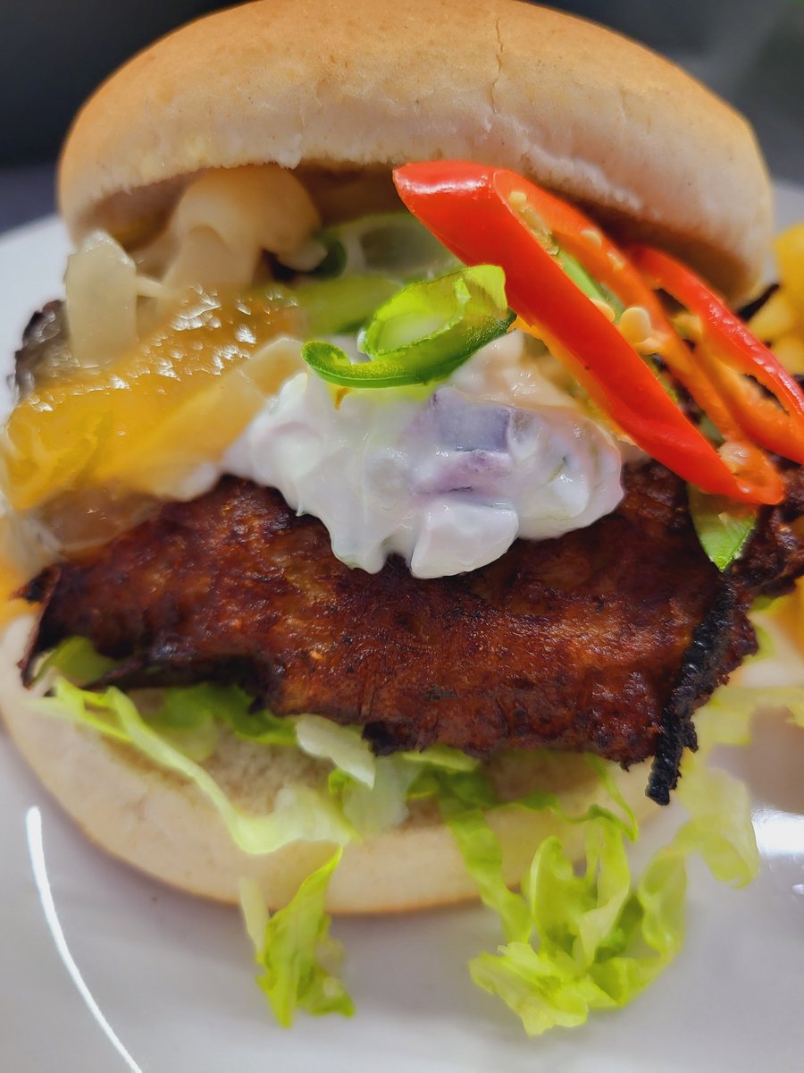 ktstanding's tweet image. Inspired by @GordonRamsay  bhaji burger we tried them on the #streetfood counter @FrenshamHeights today @ashep64 @HolroydHowe @NSkevington75 #nailedit