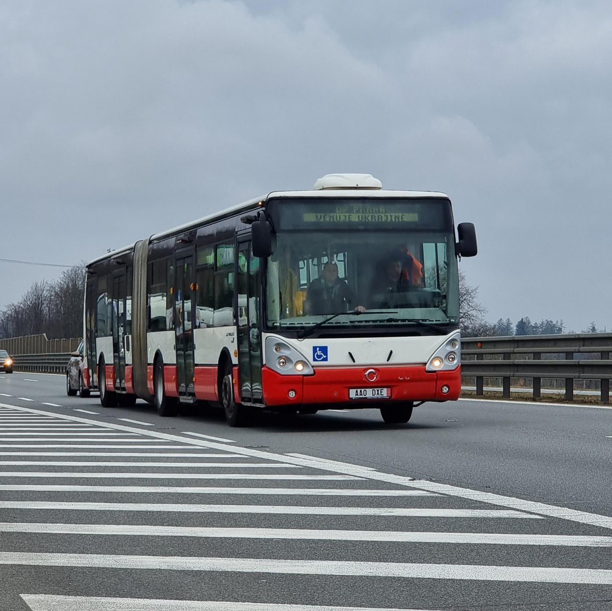 406FL_TC's tweet photo. @Pi_Eye_ J’ai vu que l’unique Citelis 18 de Prague ainsi qu’un B951E (ex Prague aussi) et un Lion’s City partait aujourd’hui pour Kharkiv également.

©Pavel Duchek, Facebook : https://t.co/EVVIGoJhZy