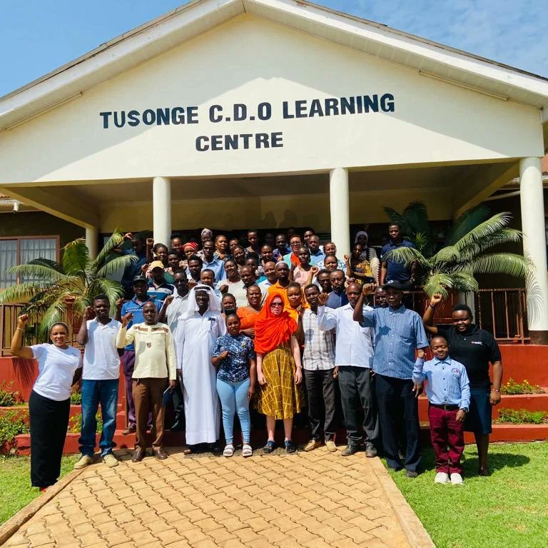 Tusonge_CDO's tweet image. During a session with stakeholders, duty bearers and community members in launching our new 3 years economic empowerment project.
#economicempowerment 
 #projectlaunching