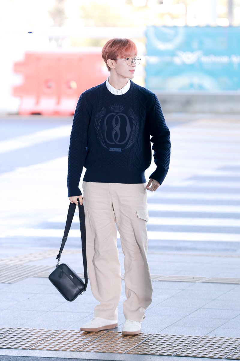 scent_dk's tweet photo. 230224 
#세븐틴 #SEVENTEEN #도겸 #이석민 https://t.co/WgVV7PPUjo