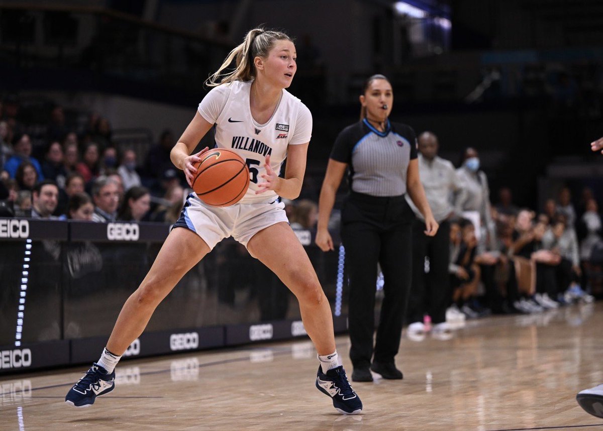 novawbb's tweet photo. Senior Year Snaps  — Brooke Mullin 📸 💙 https://t.co/UnMucyF9rt