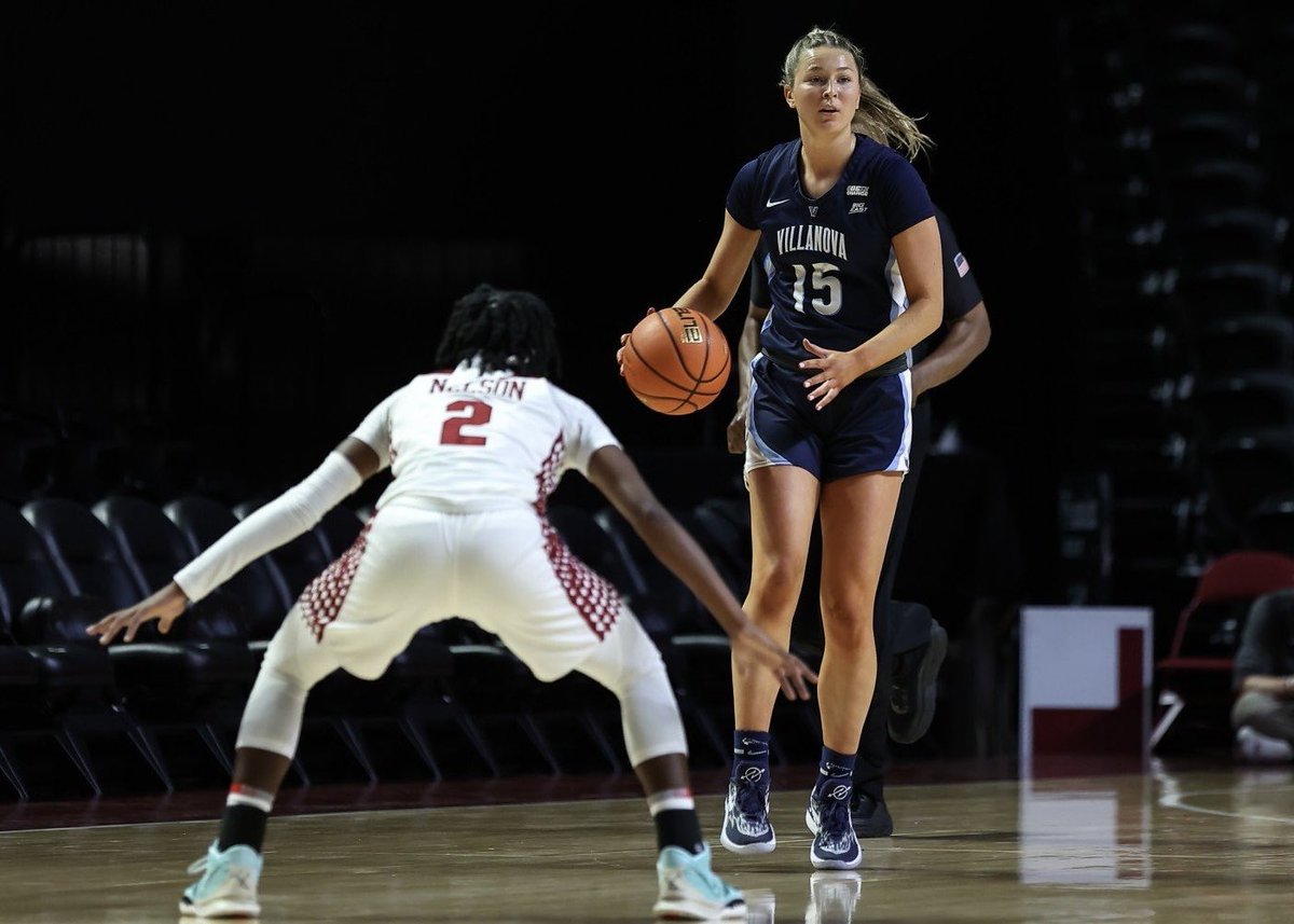 novawbb's tweet photo. Senior Year Snaps  — Brooke Mullin 📸 💙 https://t.co/UnMucyF9rt