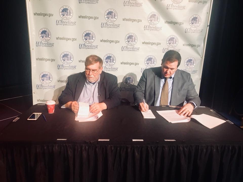 radiomonroe's tweet photo. Form Energy plant and Clay School study among local news topics with @JohnMcCabeWV on #FridayRoundtable next on #WatchdogMorningShow https://t.co/hUHDyaoibM