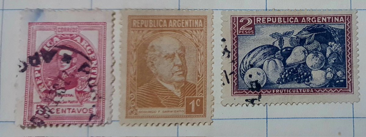 VinodTaparia1's tweet photo. @KlineSmith7 #In_Collection these three stamps from Argentina 🇦🇷 https://t.co/ZNCQNnW6k3