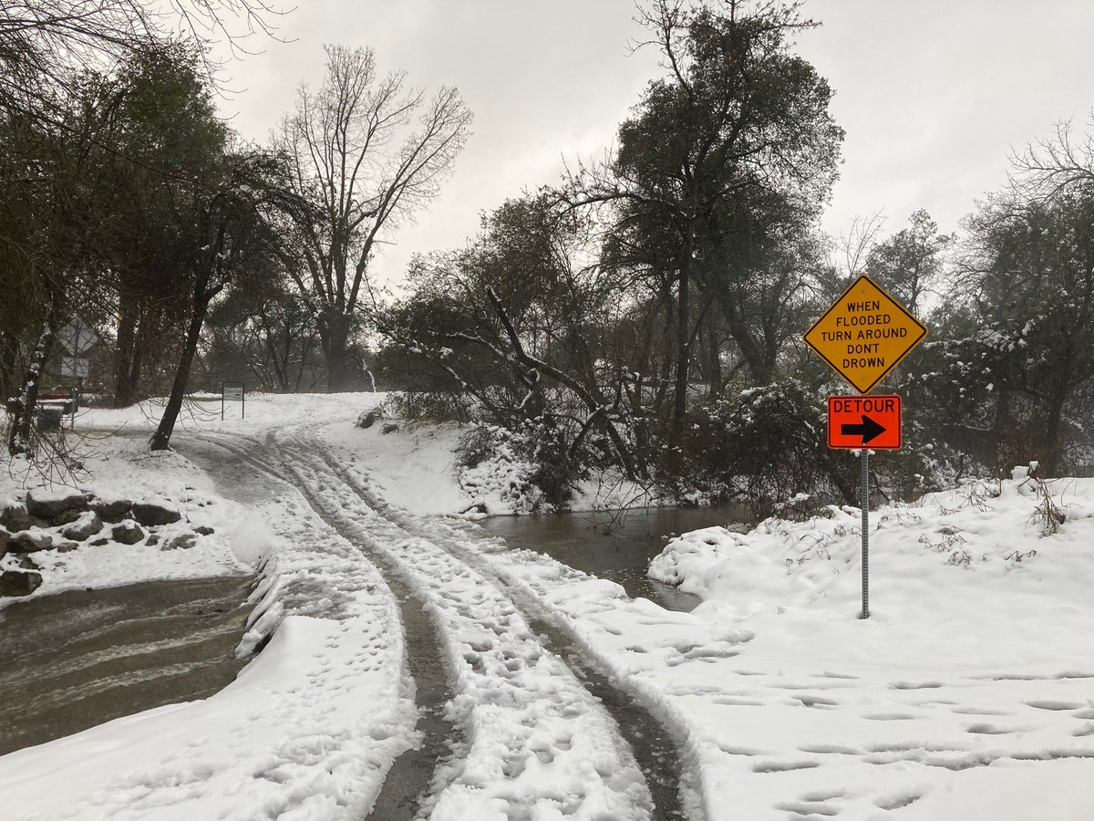 GoShastaConnect's tweet photo. Please note that if weather conditions are not safe for driving, ShastaConnect staff will notify scheduled riders of weather-related cancelations that may impact their reservation. If you have any questions, call (530) 226-3075. https://t.co/mJkdUHlNbK