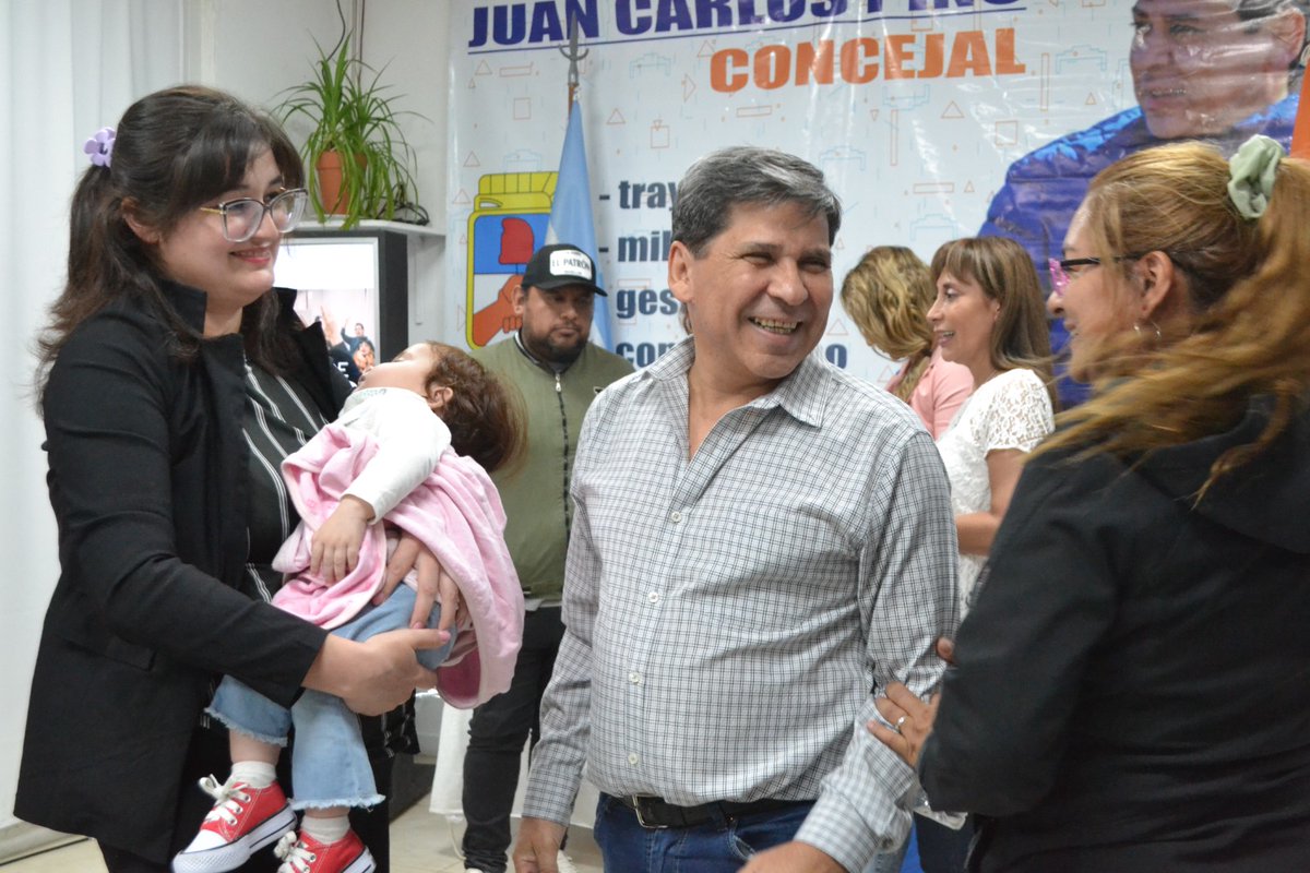 Pino_Ush's tweet photo. Comenzamos con las reuniones de militancia del 2023. Nos volvemos a encontrar para seguir afianzando un proyecto de ciudad que incluya a todos y todas, con más oportunidades de desarrollo y progreso.
#participacion #proyectos #comunidad #jcpino #cristinalopez #mujeresccna https://t.co/60OOmzxssg