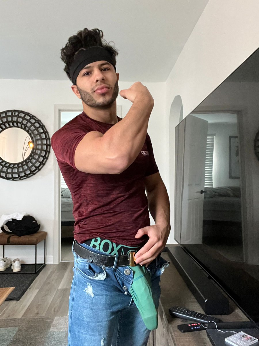 Only reply if you could handle me
#fitness 

onlyfans.com/hunkmo