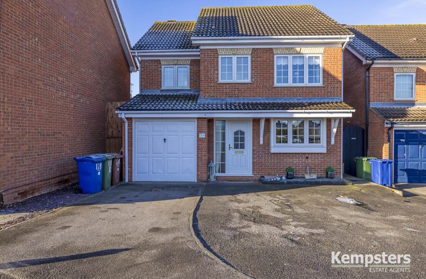 KempstersSales's tweet photo. 🏠 For Sale: Hogg Lane, Chafford Hundred, Grays - £565,000

This well presented 4 bedroomed detached house is situated in a great location within easy reach of Grays Town Centre, local schools and Lakeside Shopping Centre. 

👉 View property details: https://t.co/tz78DCTIQg https://t.co/Nzsfms61z0