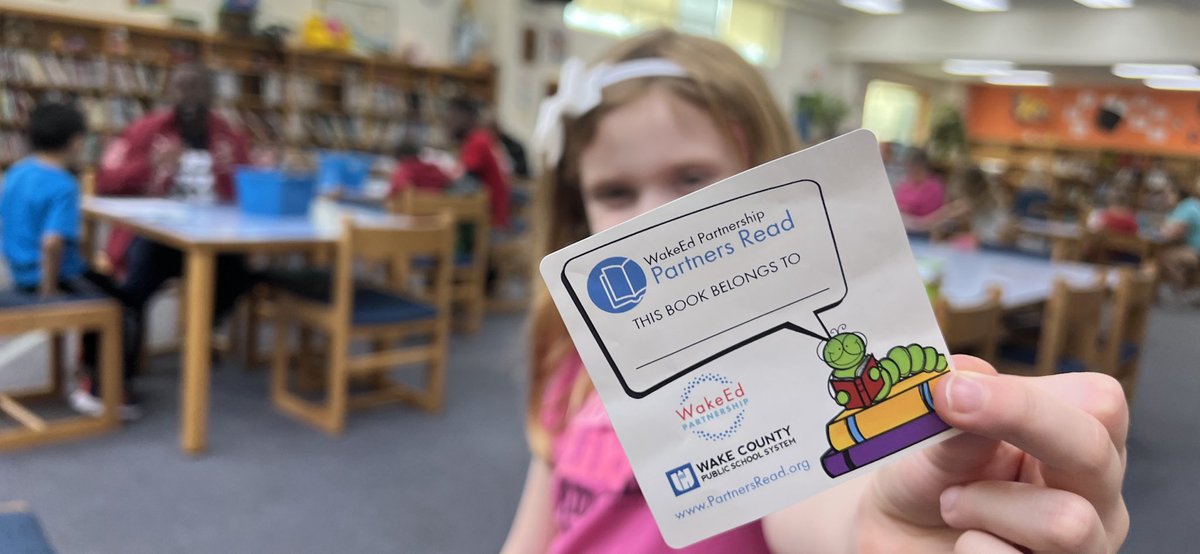 mrsralph412's tweet photo. Happy Reading! @wakeedpa @WCPSS @cary_elementary @cesfabfirsties  
#readingisaright #partnersread 
#iHeartReading https://t.co/sRFkANqcwG