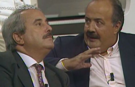 isainsolia's tweet photo. Ricordiamo che Maurizio Costanzo ha sfidato apertamente Cosa Nostra con una maratona televisiva antimafia Rai-Fininvest - insieme a Santoro - nella quale ha dato voce a Falcone e al pool antimafia. Un momento di informazione-verità inimmaginabile per l’epoca. Storia. https://t.co/V88kq7WT7x