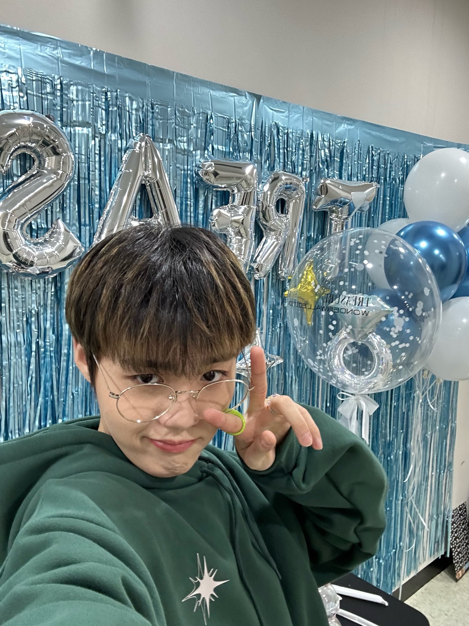 FpvMtKSWYAMNF-L?format=jpg&name=large