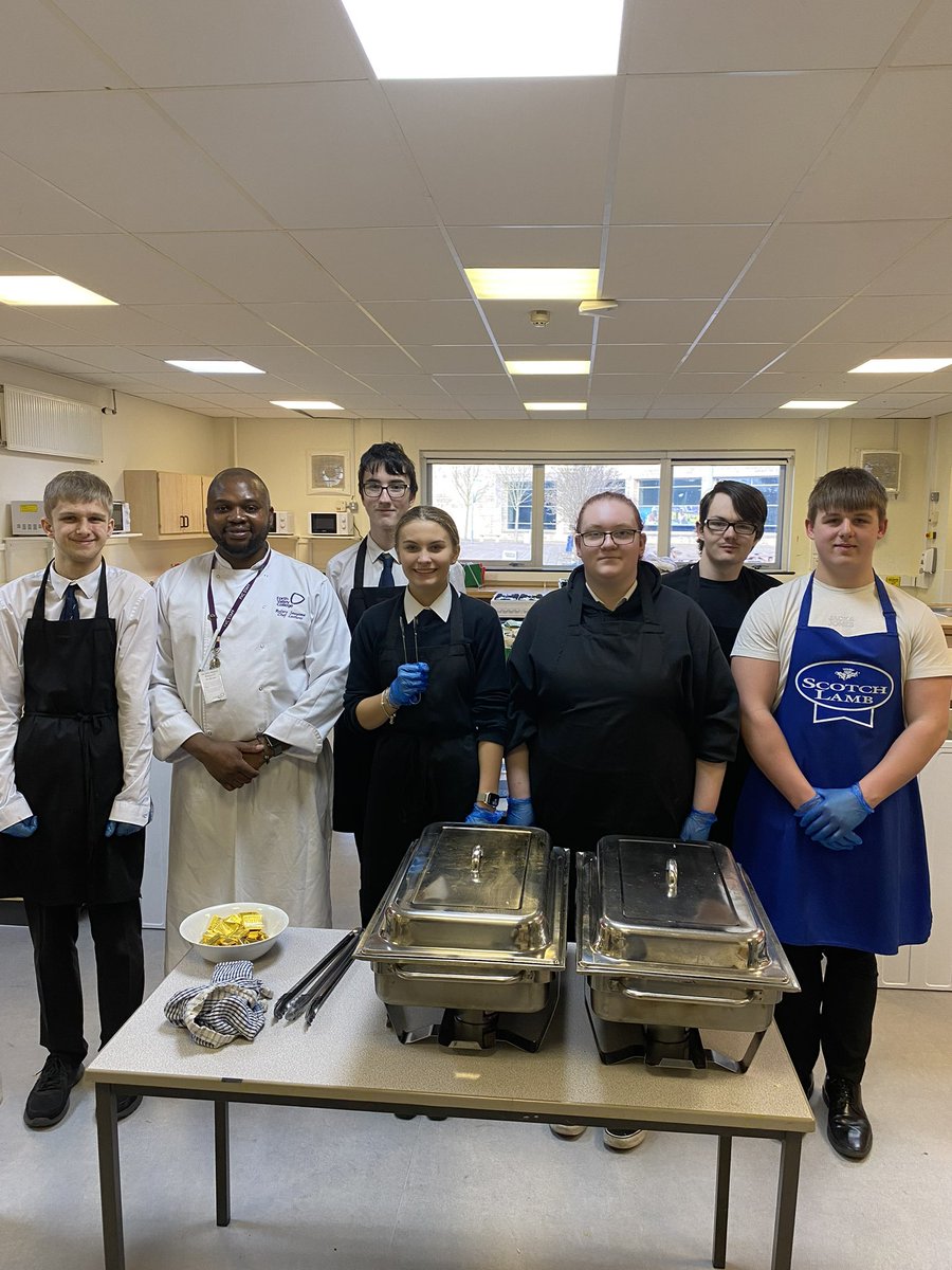 Our Foundation Apprenticeship pupils were busy this morning cooking up some delicious morning rolls for all of the staff🍳 well done to all involved on another successful event🤩 @balfronhigh <a href="/FVCollege/">Forth Valley College</a>