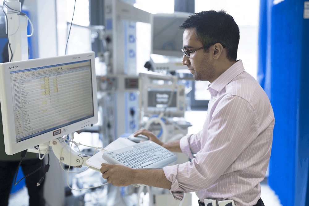 rc_pharm's tweet photo. With an increasing clinical role, it’s vital that pharmacy teams can update a patient’s record in all care settings.  

Find out more: https://t.co/UcACJ3u50x 

#RPSEnglandVision https://t.co/LdAw4sVkO8