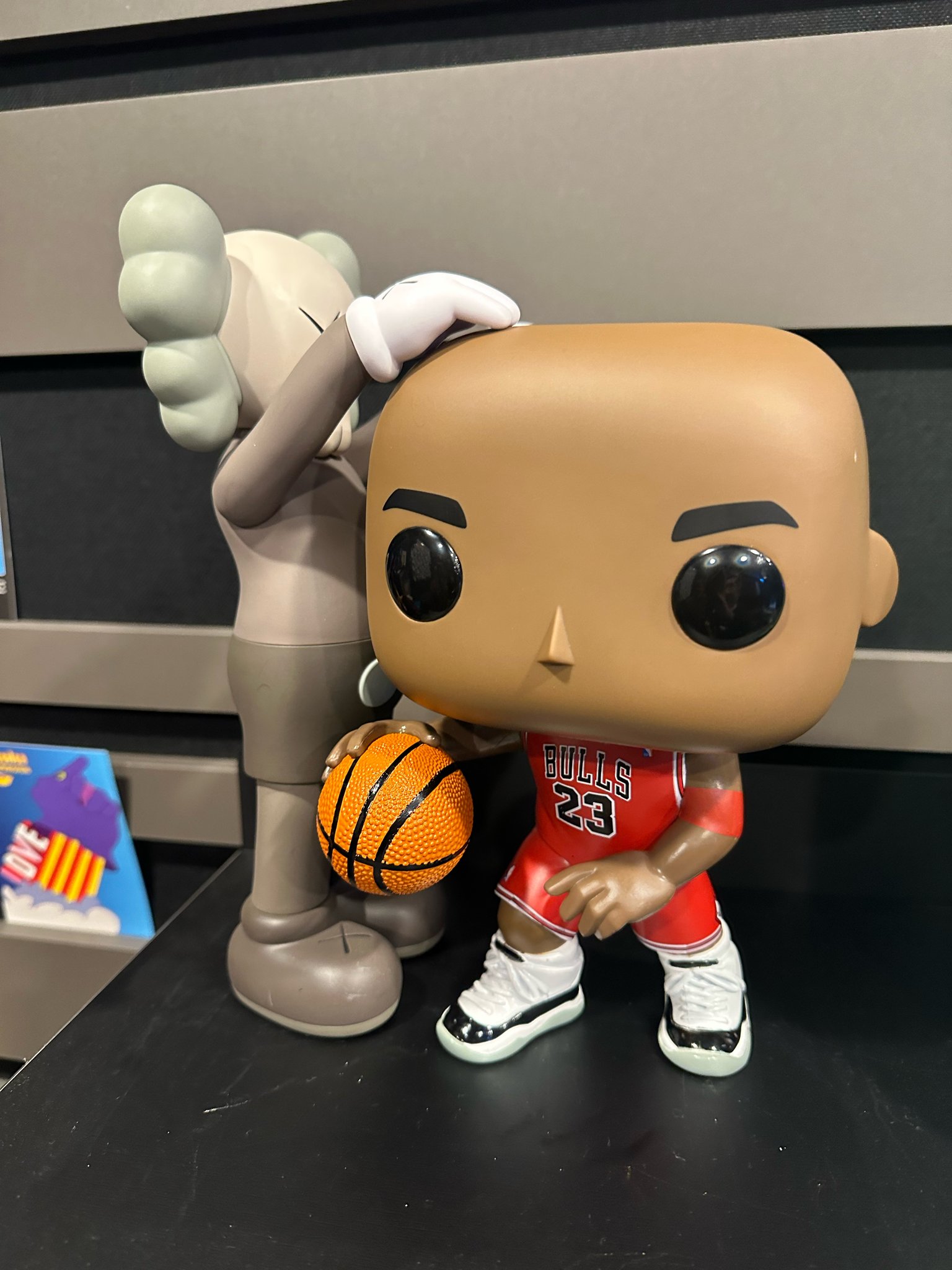 FpvO0x_WYAAREsP?format=jpg&name=large