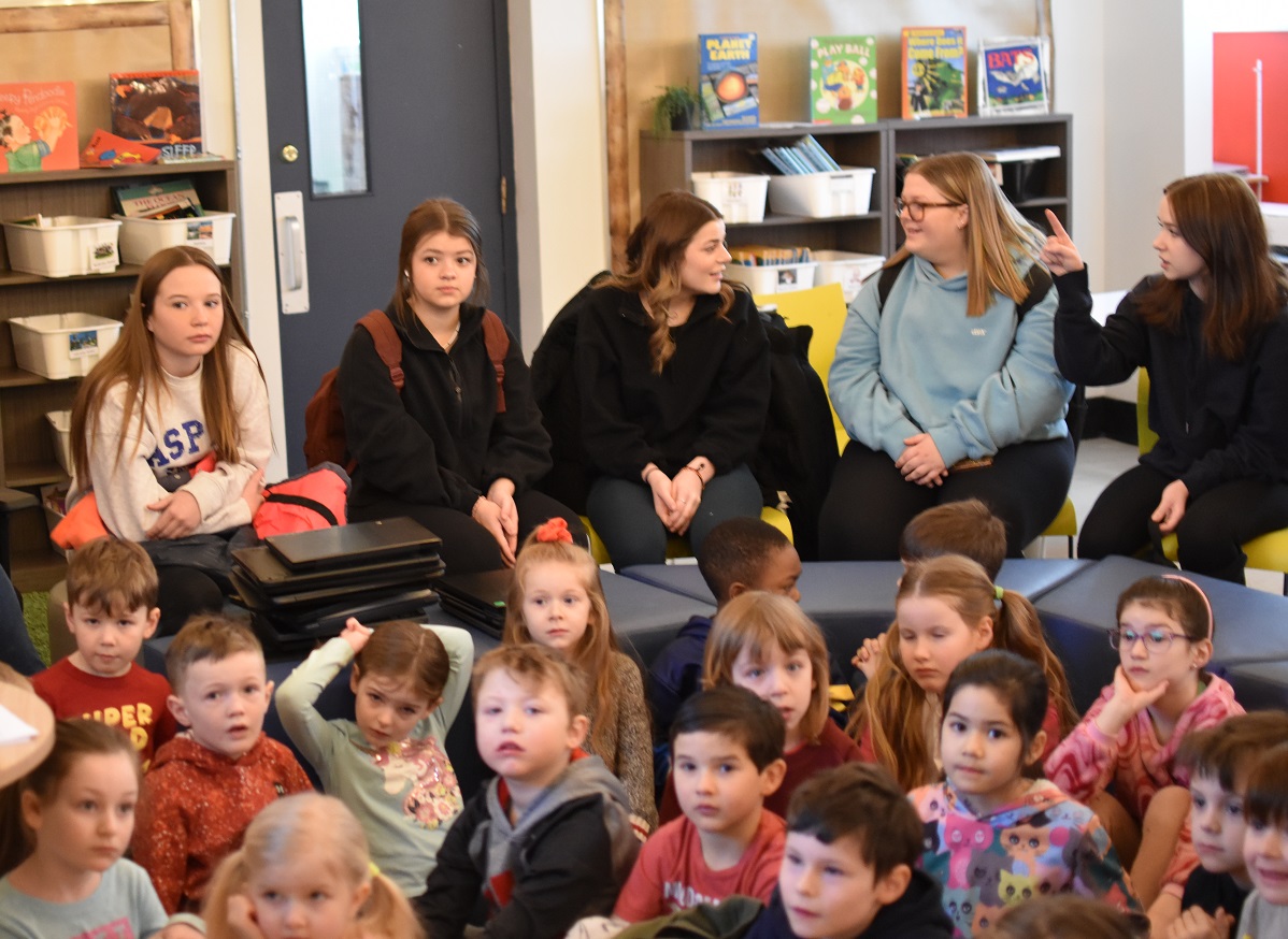 SBC_Technology's tweet image. Lots of collaboration and learning about Chromebooks today in the @SBC_LC!