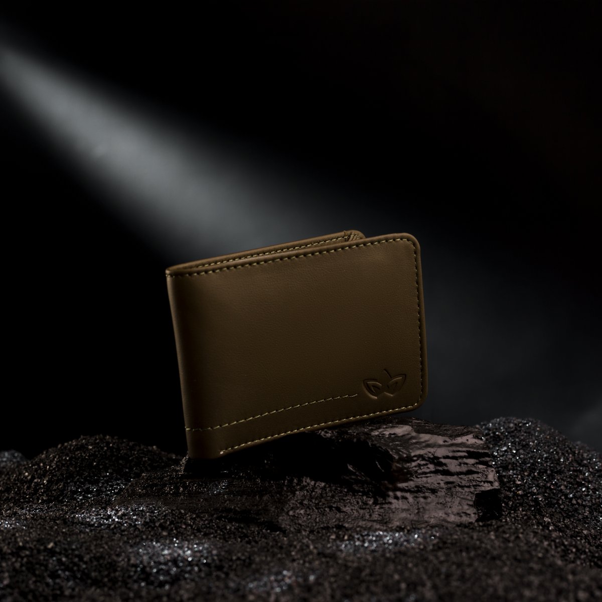 NrthElfOfficial's tweet photo. "Introducing the ATOM wallet by North Elf - crafted from premium aniline leather, and designed to keep your essentials secure and stylish. 
#ATOMwallet 
#leatherwallet 
#minimalistdesign" https://t.co/Z59HzYZBWL