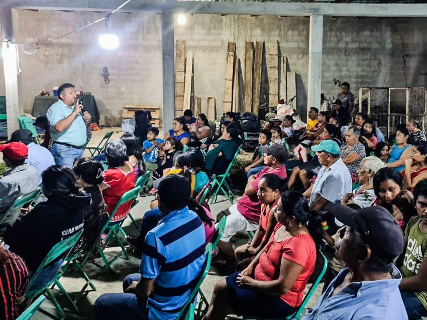 PRI_Yucatan's tweet photo. Saludamos al priismo de #Tiholop, #Yaxcabá, trabajando y fortaleciendo a nuestras estructuras de cada rincón de #Yucatán, con el respaldo y trabajo permanente del Comité Estatal. Siempre #Revolucionarios
@FTorresRivas @gmotorresg @AntonioHomaS Nicolas Avila https://t.co/c8w2O4E59p
