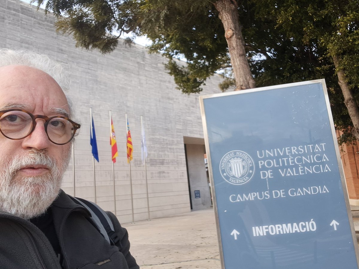 I_like_radio's tweet photo. Hoy he concluido dos semanas de periplo por diferentes universidades españolas impartiendo el 2° seminario de #AudibleLAB.
Gracias a todo el equipo de @Audible_ES, a las universidades implicadas y sobre todo a los alumnos y alumnas participantes.
Pronto conoceremos los finalistas https://t.co/FbuMbHr9cu