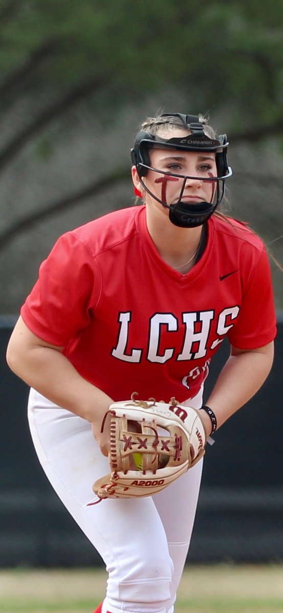 Time to get our game face on! Pumped about our first tournament ! We coming for you ! Let’s go! 🥎♥️#changethenorm #pitchercatcher #hornsupbigred @LCHSSoftball2